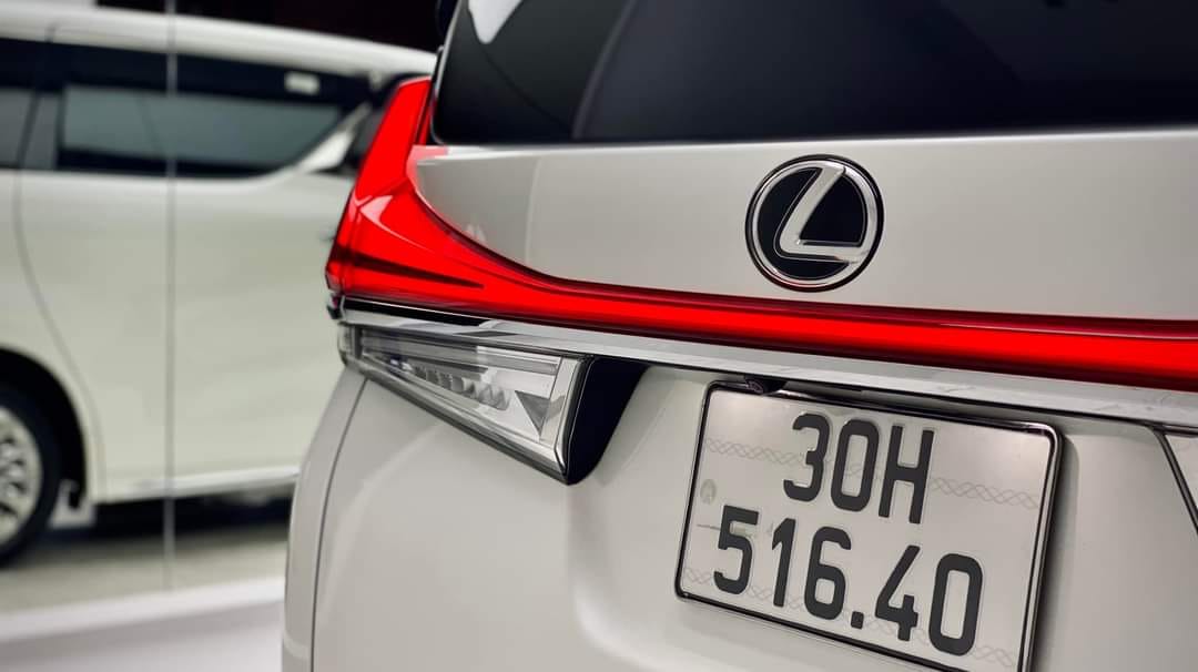 Lexus ES 2019 Màu Đen Nội Thất Nâu