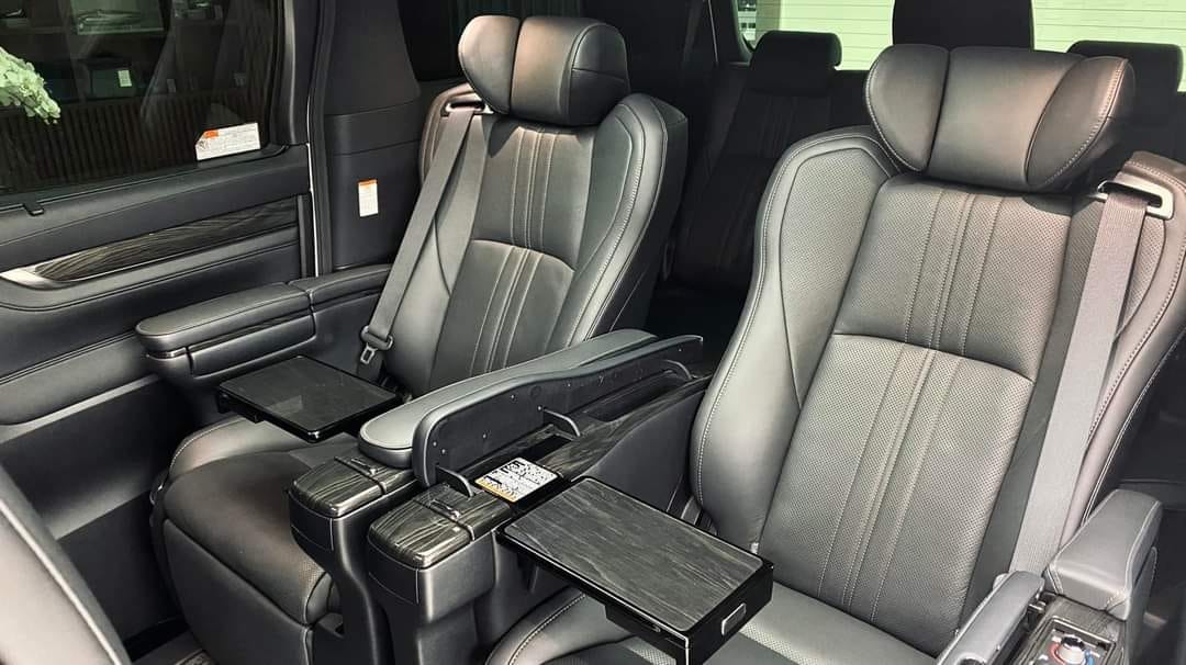 Lexus LM350 cũ 7 chỗ 2021 | Màu Trắng nội thất đen