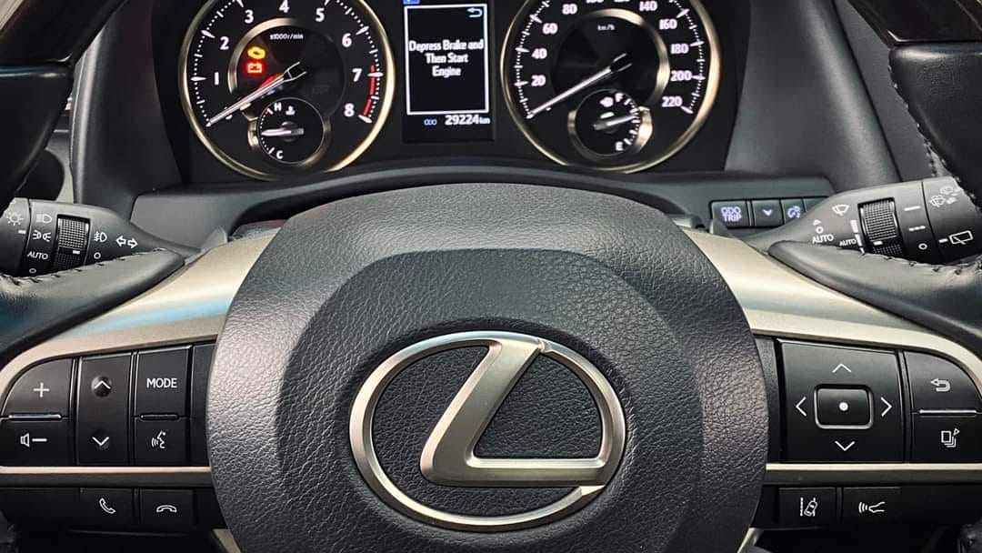 Lexus LM350 cũ 7 chỗ 2021 | Màu Trắng nội thất đen